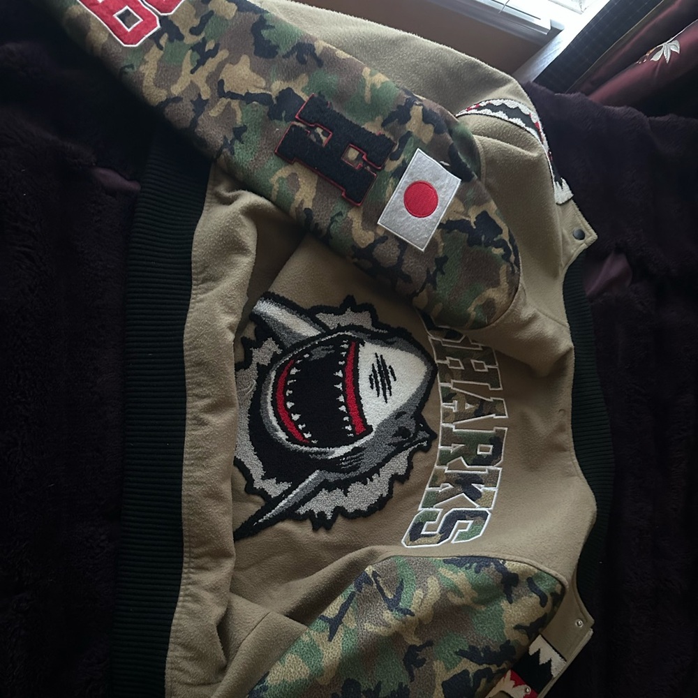 Men’s Hudson outerwear BAPE look a like Medium